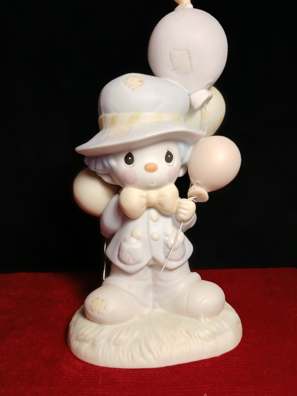 Precious Moments Porcelain Figurine: 1984 (1995 version) I Get A Bang Out Of You